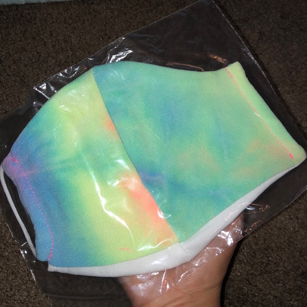 Brand new tie dye mask - Picture 3 of 4